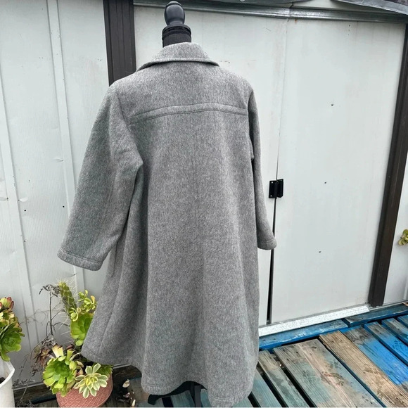HARVE BENARD BY BENARD HOLTZMAR WOMENS PEA COAT GEAY SIZE 10 60%ALPACA 40%
WOOL - Picture 5 of 10